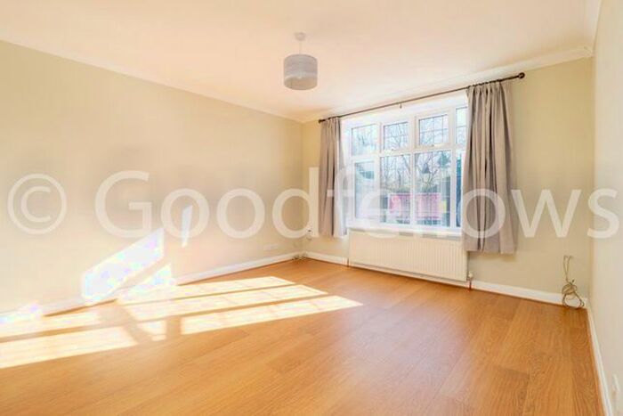 3 Bedroom Maisonette To Rent In Westmead Corner, Carshalton SM5