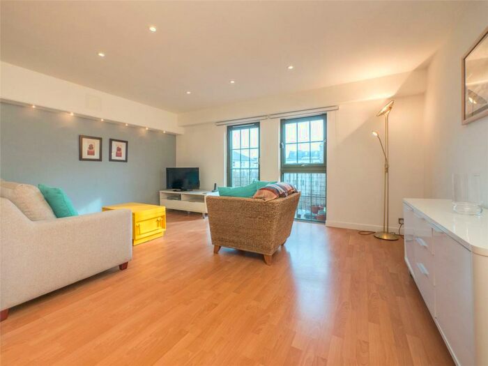 2 Bedroom Flat To Rent In Water Street, Edinburgh, EH6