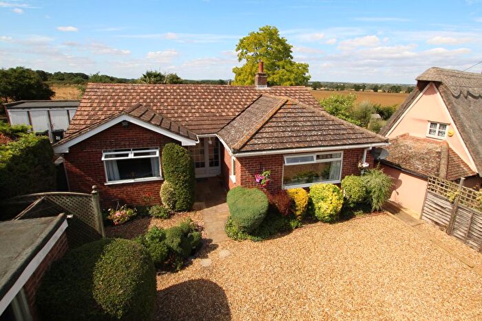 2 Bedroom Detached Bungalow For Sale In Blunham Road, Moggerhanger, MK44