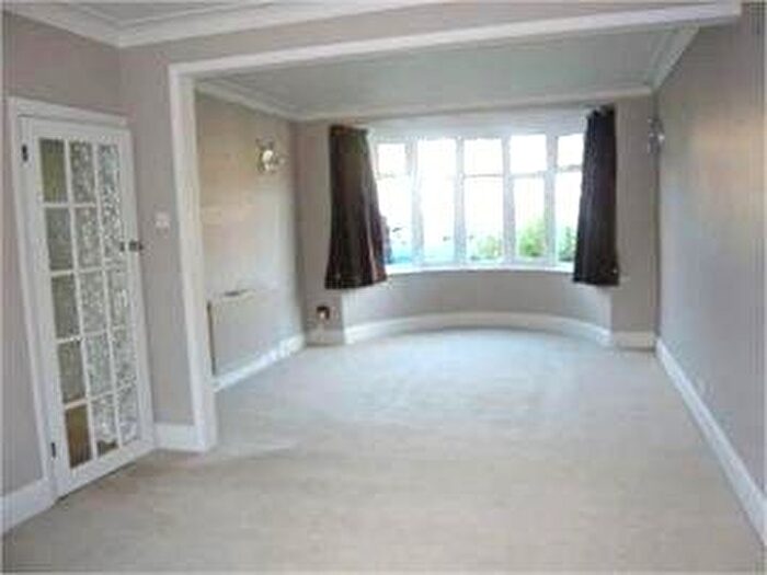 3 Bedroom Semi-Detached House To Rent In Devonshire Road, Southall, UB1