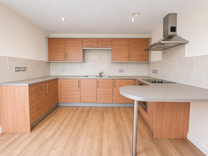 2 Bedroom Flat To Rent In Chantry Waters, Wakefield, WF1