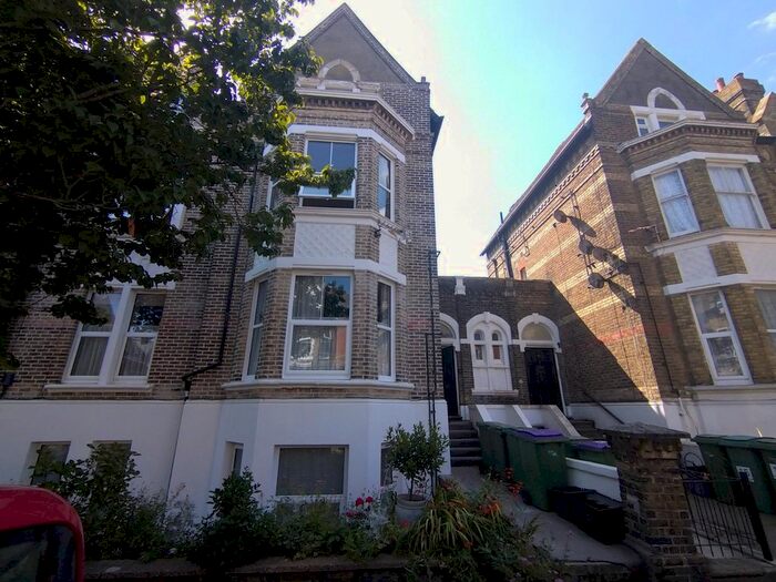 2 Bedroom Flat To Rent In Ingles Road, Folkestone, Kent, CT20