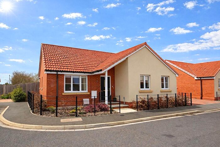 3 Bedroom Bungalow For Sale In Sedgemoor Close, Lympsham, Somerset, BS24