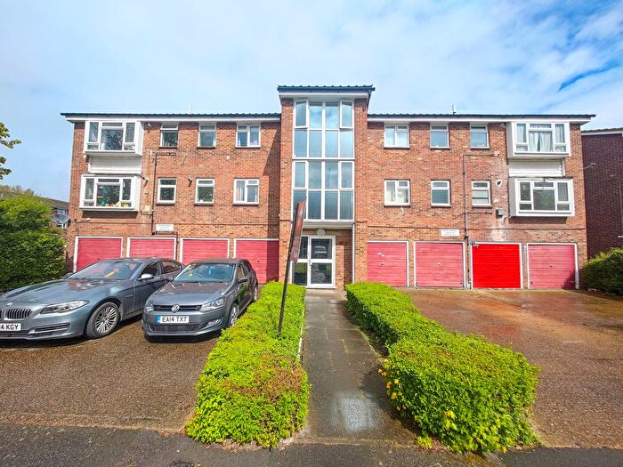 1 Bedroom Flat To Rent In Crowden Way, London, SE28