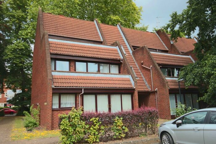 1 Bedroom Apartment To Rent In Bailey Close Maidenhead Berkshire, SL6