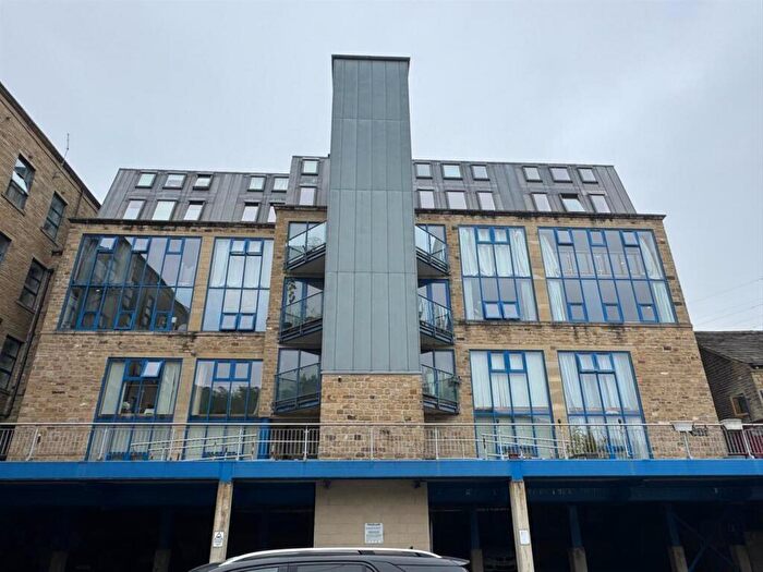 2 Bedroom Apartment To Rent In Apartment, Mill West, West Street, Sowerby Bridge, HX6