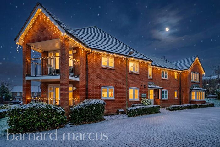 2 Bedroom Flat For Sale In Tylehurst Drive, Redhill, RH1