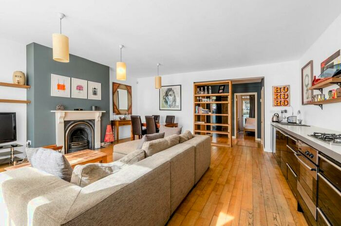 2 Bedroom Flat To Rent In South Villas, Camden, London, NW1