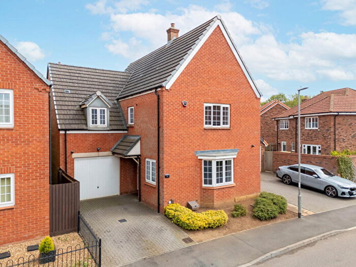 4 Bedroom Detached House For Sale In Foster Way, Kettering, NN15