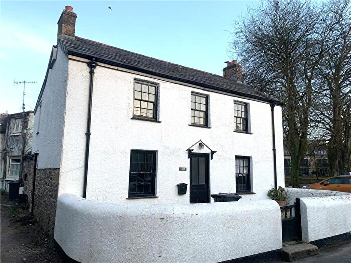 2 Bedroom End Of Terrace House To Rent In Parade Square, Lostwithiel, Cornwall, PL22