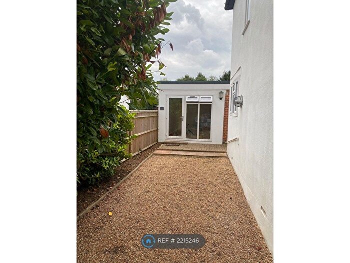 Studio To Rent In Farleigh Road, Surrey, CR6