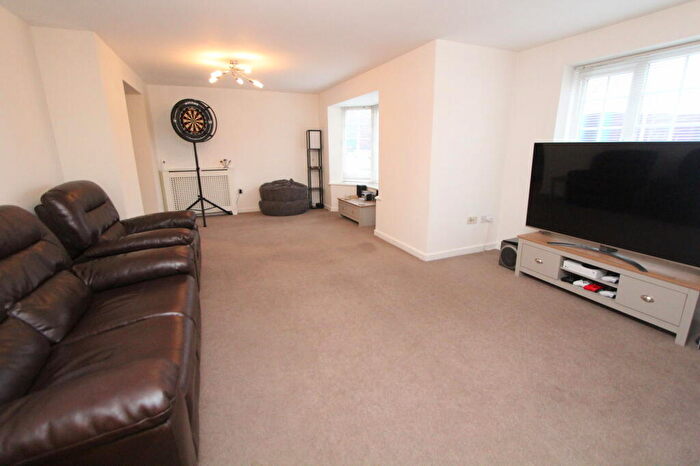 2 Bedroom Flat For Sale In Madison Avenue, Brierley Hill., DY5