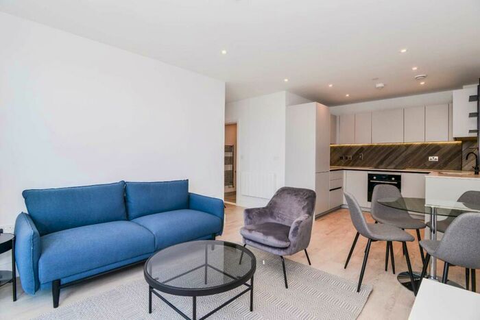 2 Bedroom Flat To Rent In Darjeeling House, Horlicks Quarter, Slough, SL1