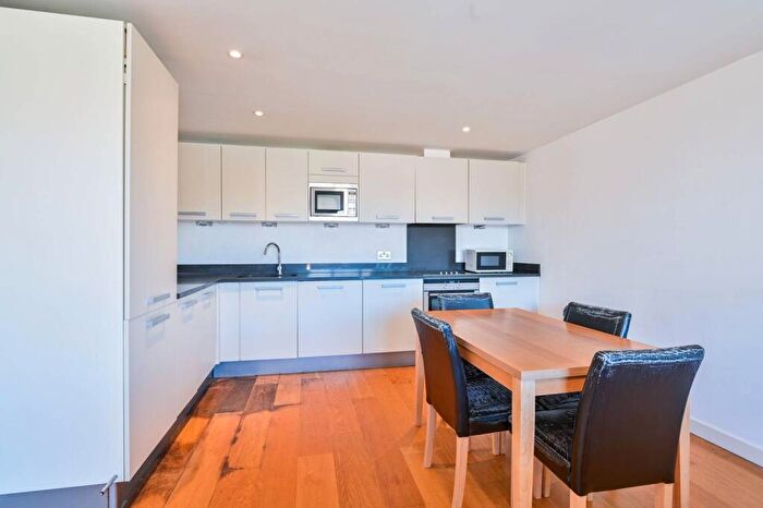 2 Bedroom Flat To Rent In Water Gardens Square, Canada Water, London, SE16