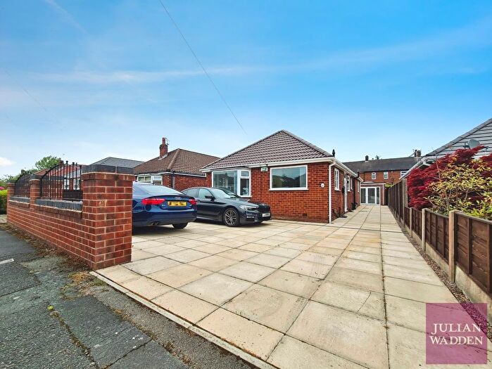 4 Bedroom Bungalow To Rent In Greenhythe Road, Heald Green, Greater Manchester, SK8