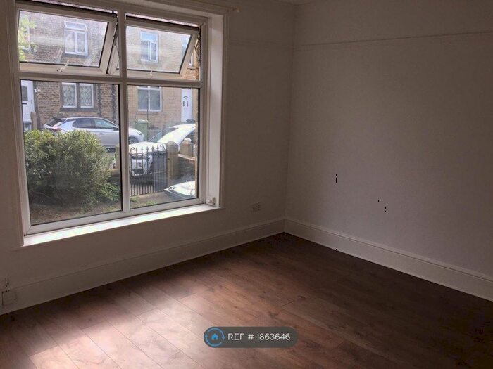 2 Bedroom Semi-Detached House To Rent In Sufton Street, Huddersfield, HD2