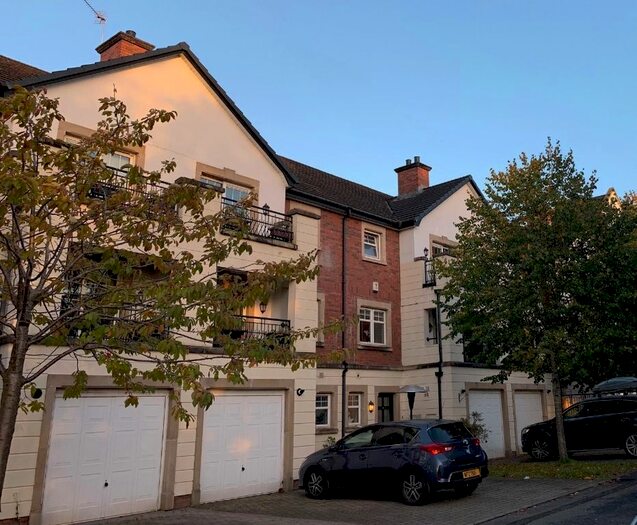 4 Bedroom Town House To Rent In Riverside View, Wellington Square, Belfast, BT7