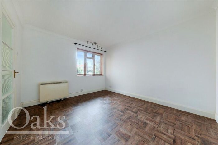 2 Bedroom Apartment To Rent In Ashburton Road, Addiscombe, CR0