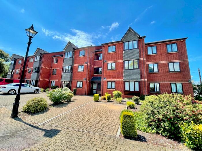 2 Bedroom Apartment To Rent In Mariners Heights, Penarth, CF64