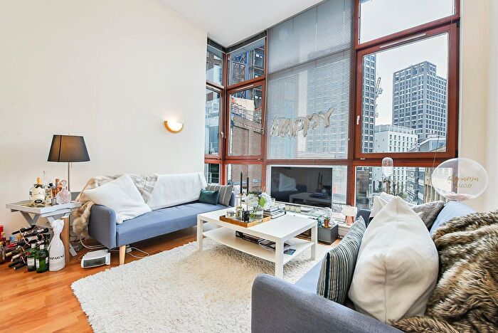 1 Bedroom Flat To Rent In Naylor Building West, Commercial Road, London, E1