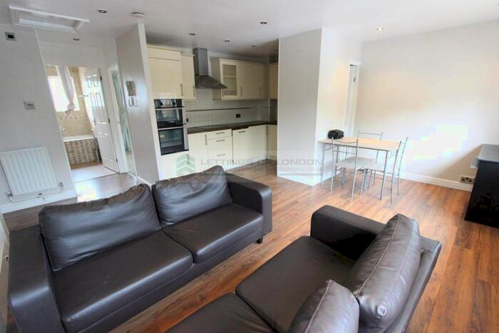 1 Bedroom Flat To Rent In Teresa Gardens, Waltham Cross EN8