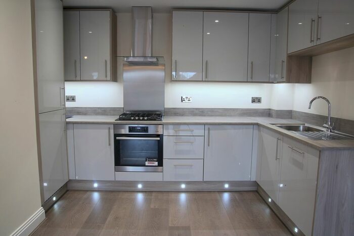 2 Bedroom Flat To Rent In 113-127 Windsor Road, Slough, Slough SL1