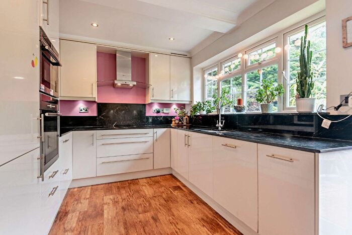 4 Bedroom Detached House For Sale In Botany Hill, The Sands, Farnham, Surrey, GU10