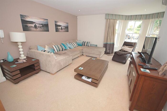 2 Bedroom Apartment To Rent In Markland Hill, Bolton, BL1