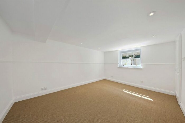 Studio To Rent In Westbourne Park Road, London, W2