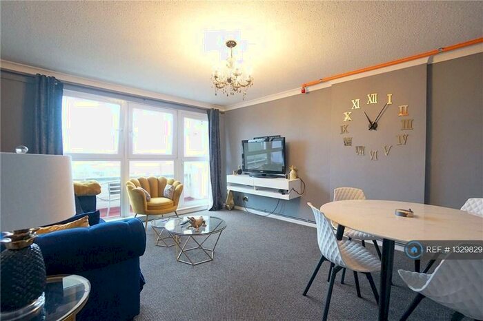 2 Bedroom Flat To Rent In Valiant House, London, SE7