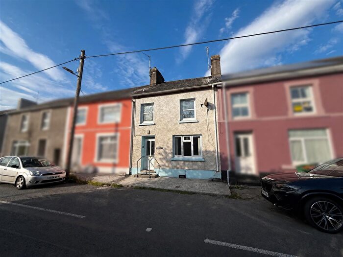 2 Bedroom House For Sale In Highmead Terrace, Llanybydder, SA40