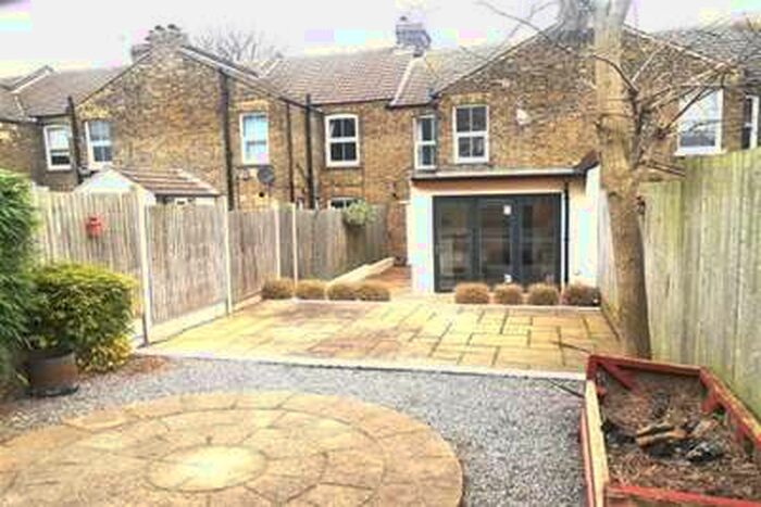 3 Bedroom House To Rent In Gordon Terrace, Rochester, ME1