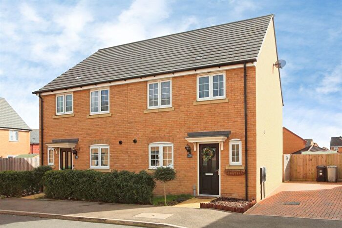 3 Bedroom Semi-Detached House For Sale In Brewton Drive, Deeping St. James, Peterborough, PE6