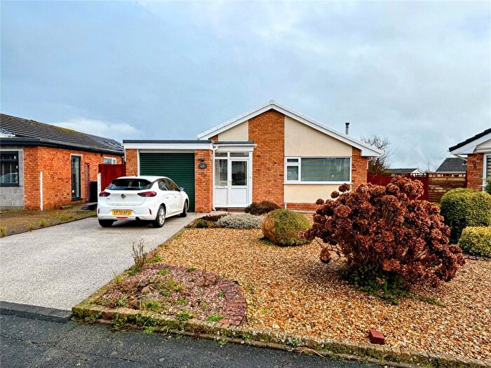 2 Bedroom Bungalow For Sale In Penrhyn Beach West, Penrhyn Bay, Llandudno, Conwy, LL30