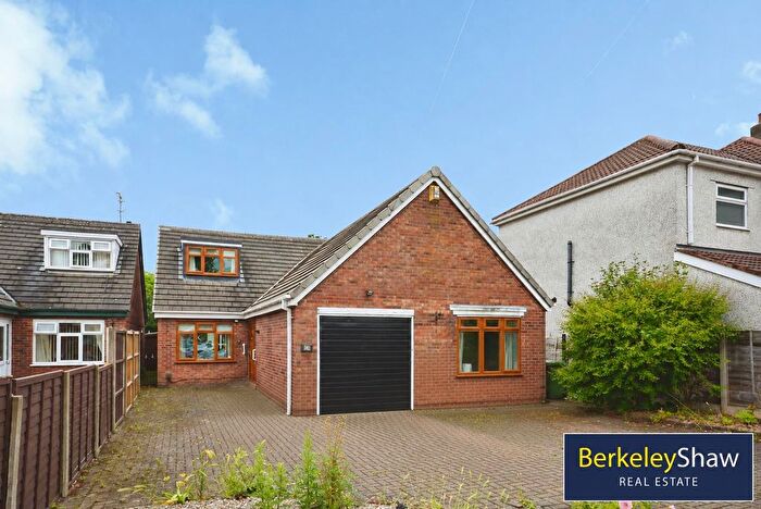 3 Bedroom Detached Bungalow For Sale In Old Racecourse Road, Liverpool, L31