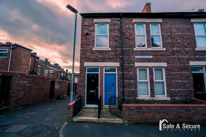 3 Bedroom Flat To Rent In Bensham Avenue, Gateshead, Tyne And Wear, NE8