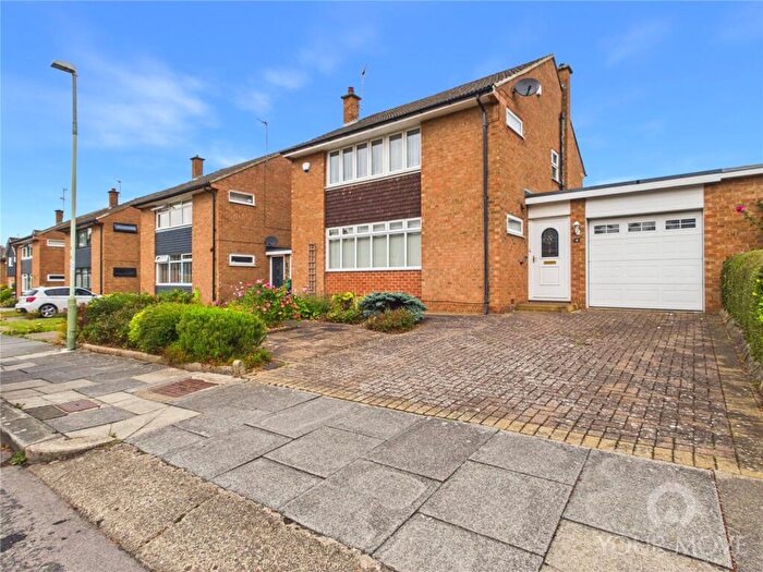 4 Bedroom Link Detached House For Sale In Brompton Walk, Darlington, Durham, DL3