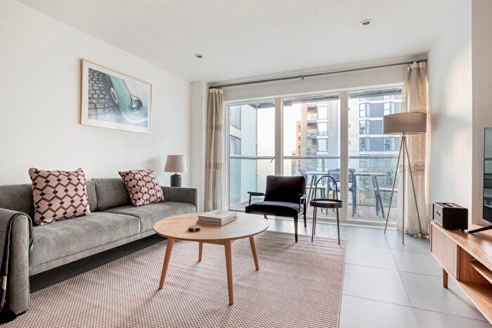 2 Bedroom Flat To Rent In Dance Square, Clerkenwell, EC1V