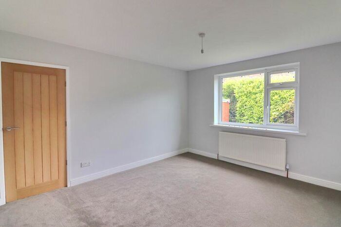 2 Bedroom Semi-Detached Bungalow For Sale In Everard Close, Worsley, Manchester, M28