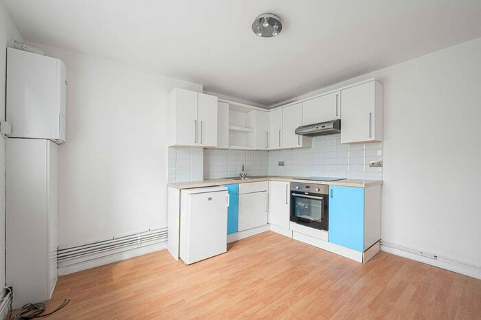 1 Bedroom Flat To Rent In Salisbury Road, High Barnet, Barnet, EN5