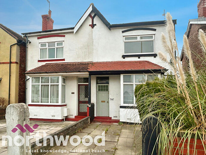 2 Bedroom Semi Detached House For Sale In Rufford Road, Southport, PR9