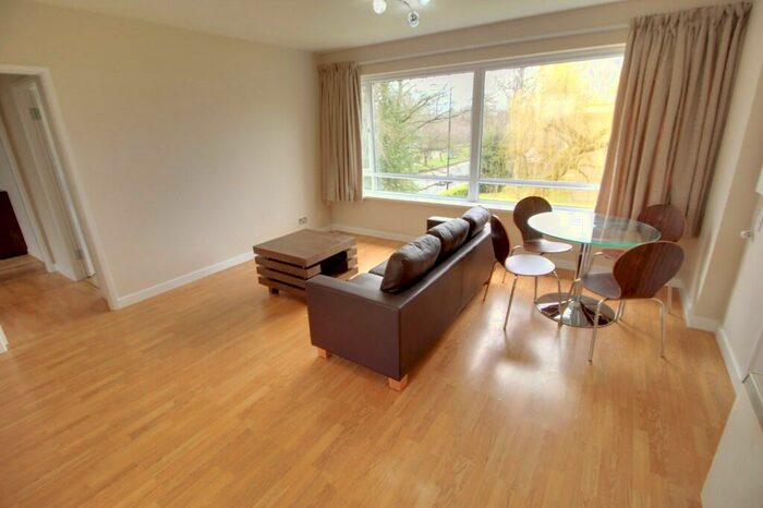 3 Bedroom Flat To Rent In Elmwood Court, Pershore Road, Birmingham, B5