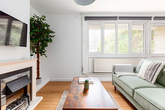 2 Bedroom Flat To Rent In Wall Street, London, N1