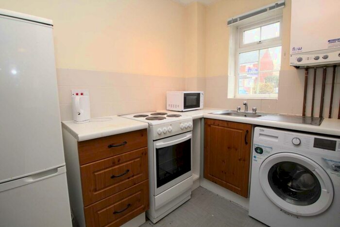 1 Bedroom End Of Terrace House To Rent In Chaulden Vale, HP1