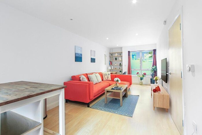 1 Bedroom Flat For Sale In Reginald Square, London, SE8