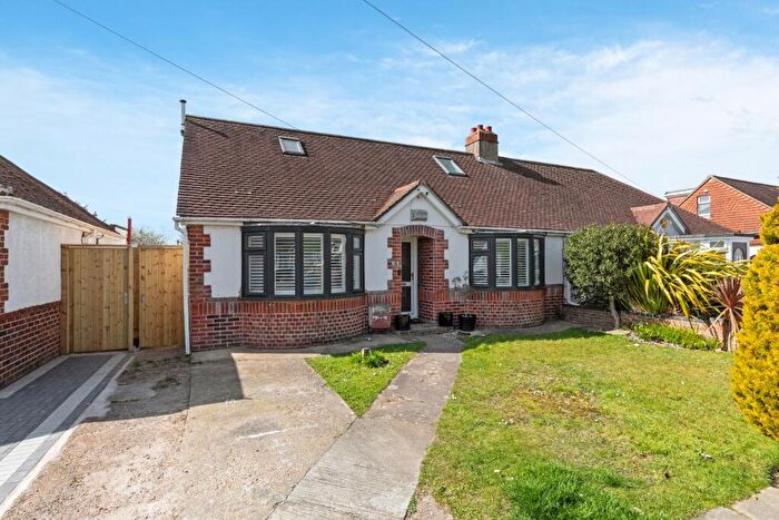 4 Bedroom Semi-Detached House For Sale In Hadrian Avenue Southwick, BN42