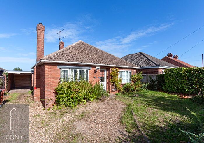 3 Bedroom Detached Bungalow For Sale In Grove Avenue, New Costessey, Norwich, NR5