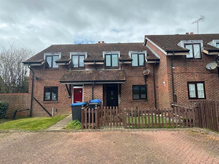 3 Bedroom Terraced House For Sale In Orkney Court, Worthing, BN13