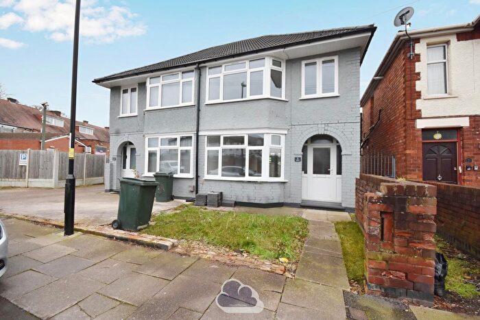 3 Bedroom Semi-Detached House To Rent In Middlecotes, Coventry, CV4