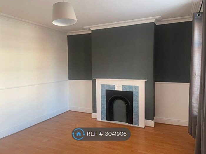 4 Bedroom Terraced House To Rent In Rectory Road, Gateshead, NE8